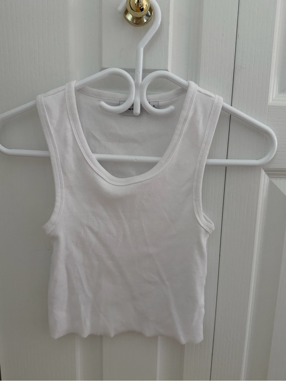 Aritzia White Ribbed Tank - Sleeveless Cropped Tank Top